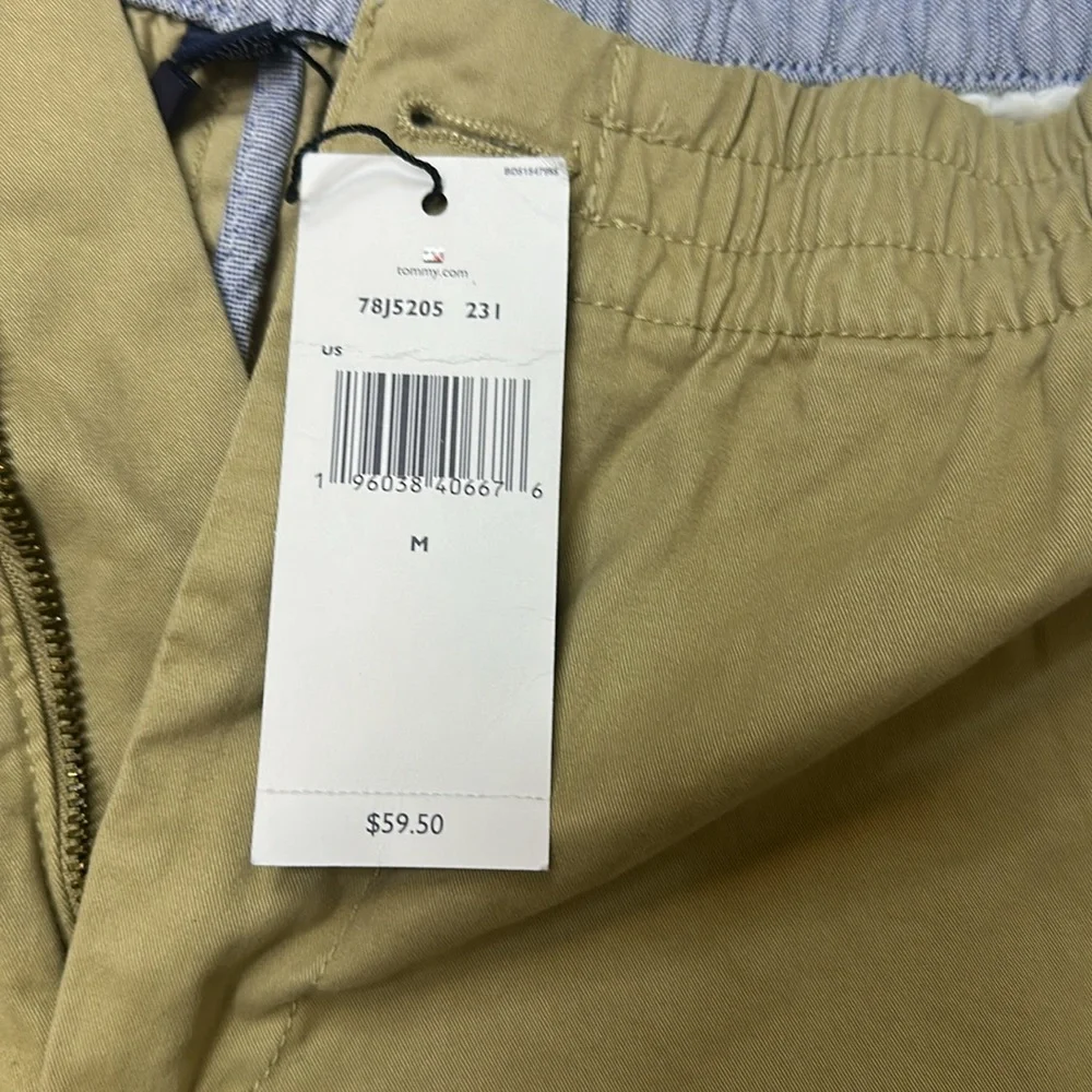 NWT .SIZE-M..97%COTTON..TOMMY-HILFIGER—Tan Flat Front Shorts - Picture 5 of 13